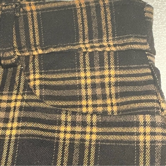 Forever 21 Black and Yellow Plaid Skirt Size Medium school girl academia - Picture 5 of 10
